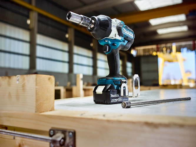 Makita Akku-Schlagschrauber DTW1002RTJ